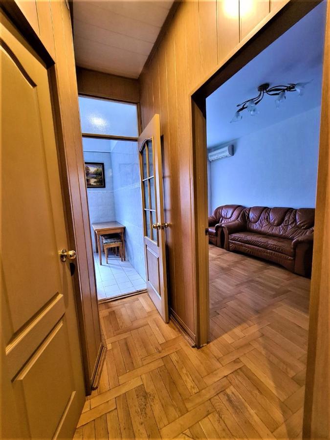 82-Avenue Apartment Çernivtsi Dış mekan fotoğraf